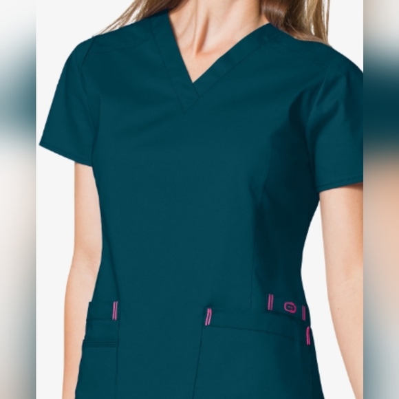 Wonderwink wonderflex scrub top - Picture 2 of 4